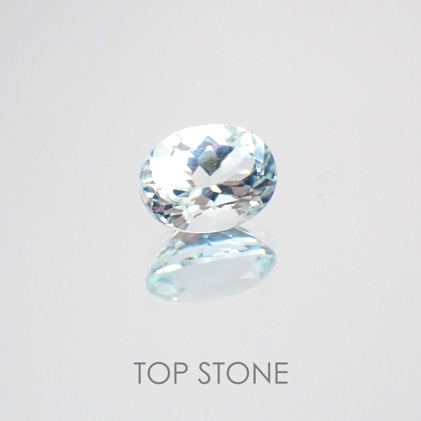 アンブリゴナイト/モンテブラサイト マダガスカル産 ルース 0.76ct[21018016]6.4×4.9mm前後