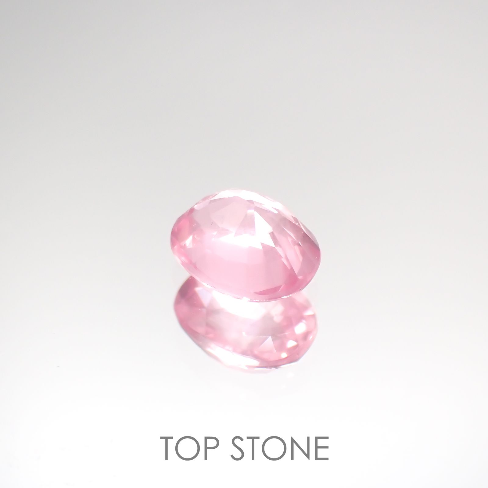シルキーピンクスピネル(宝石名ピンク・スピネル) タンザニア産 0.86ct 識別済[210812897]6.3×4.9mm前後