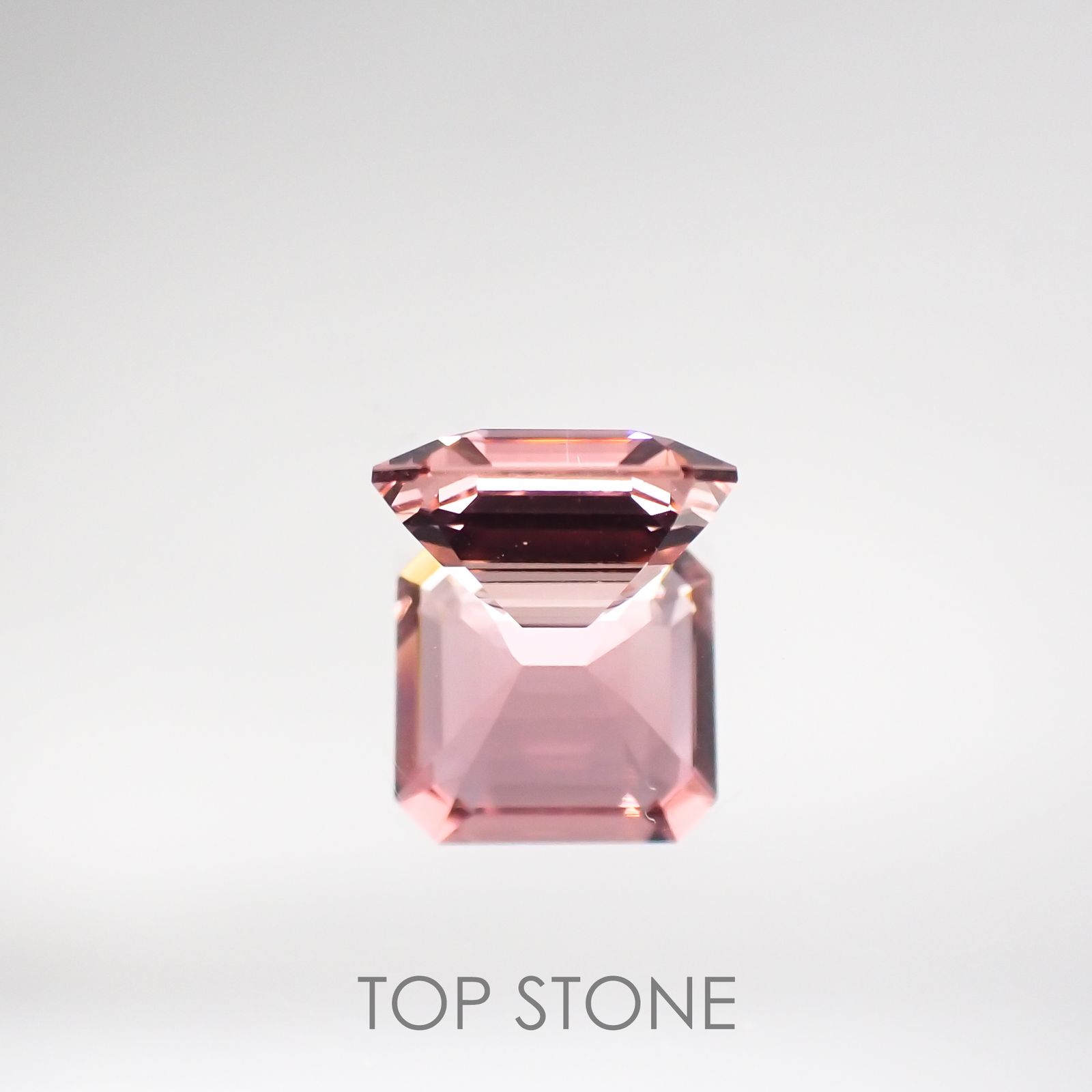 ピンクトルマリン パパラチャカラー(宝石名ピンク・トルマリン) ルワンダ産 1.746ct ソ付(彩珠)[210711637]7.6×7.3mm前後