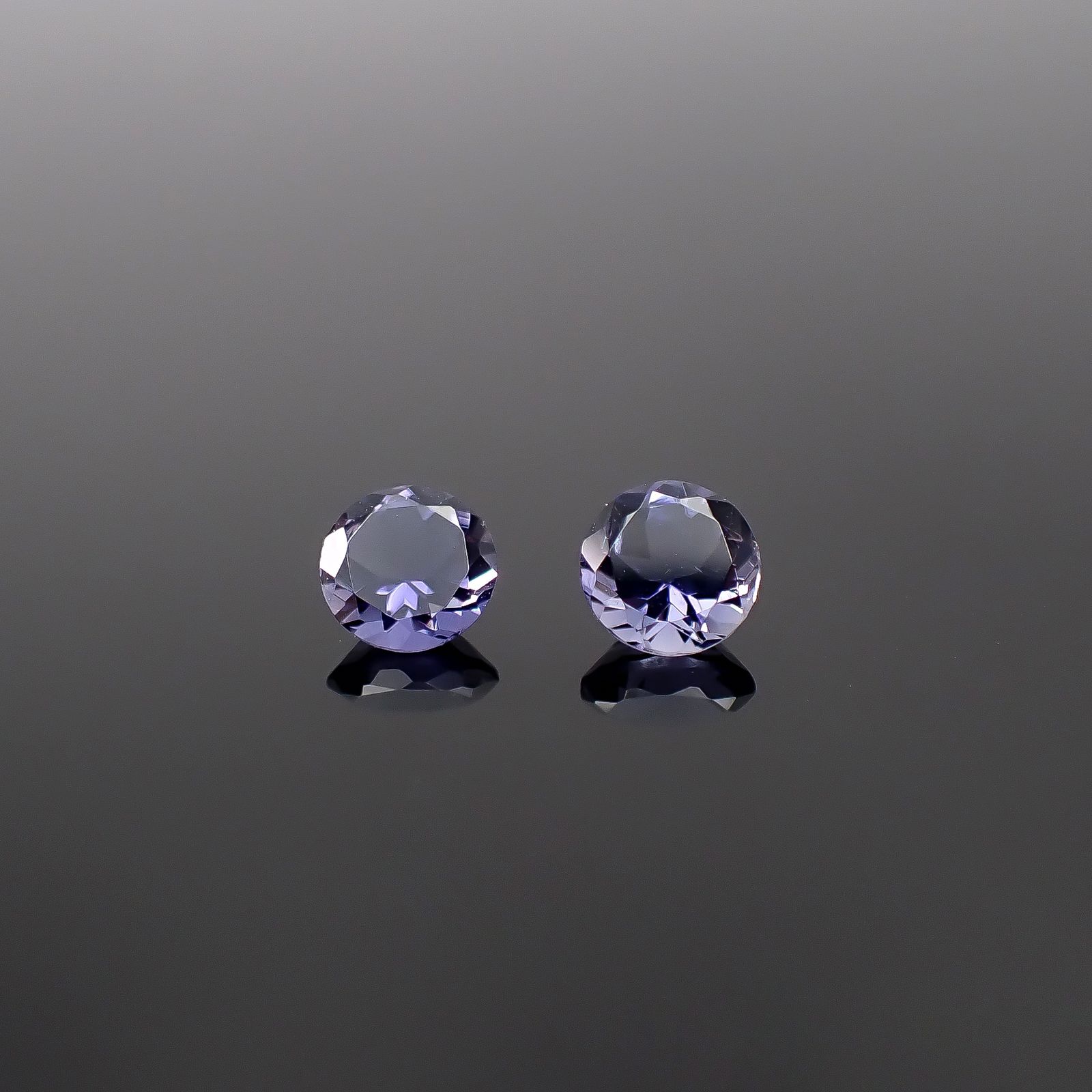 ◇ペアセット◇アイオライト タンザニア産 0.72ct(2pcs合計) / 4.9x4.9mm前後 [260231766]