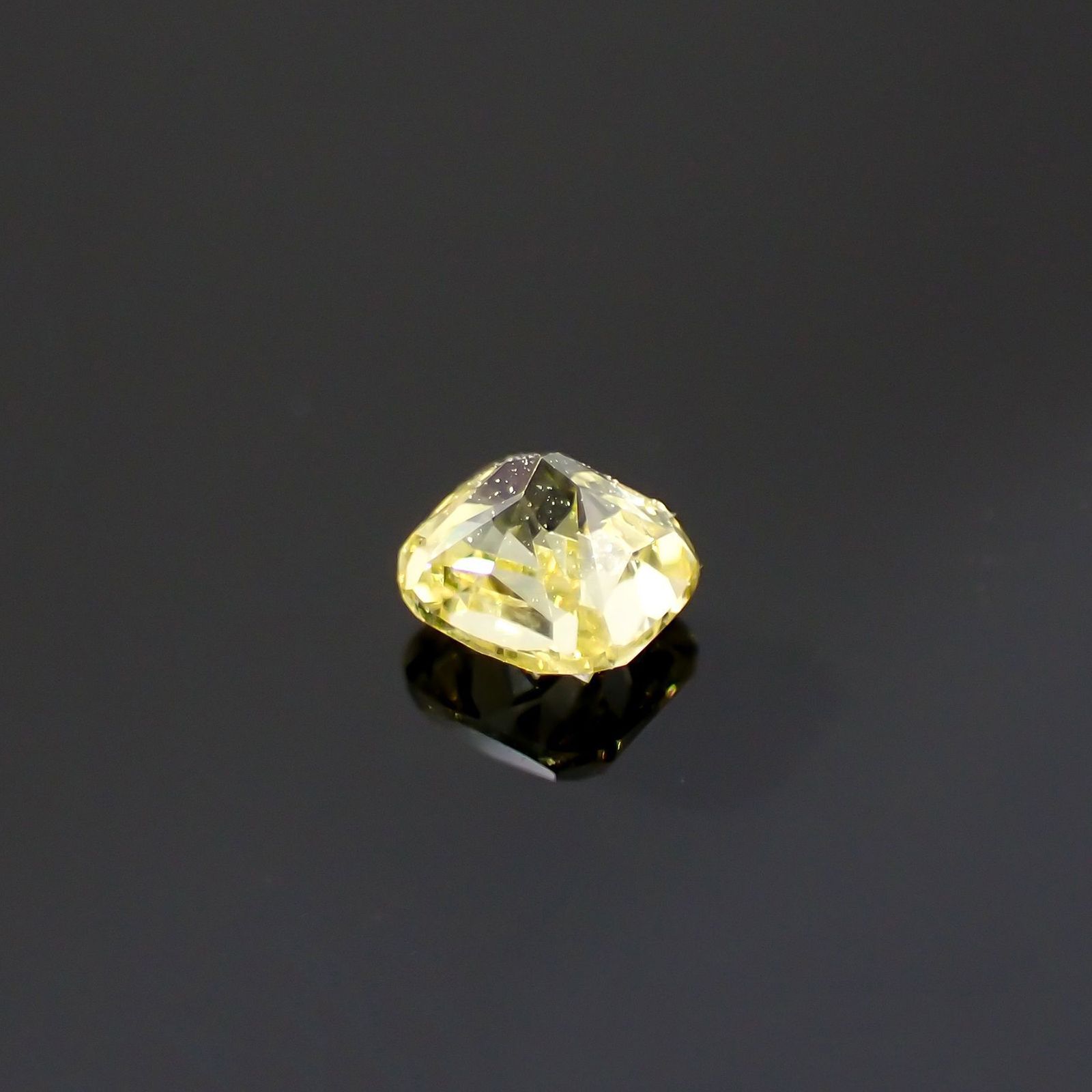 イエローダイヤモンド SI-VS(宝石名ダイアモンド) 0.13ct 識別済[220616394]2.8x2.6mm前後