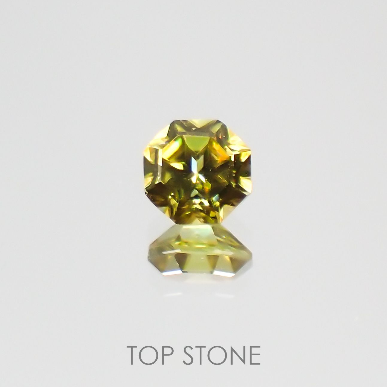 ◇オクタゴンカット◇スフェーン マダガスカル産 ルース 0.14ct[210610960]2.9×2.9mm前後