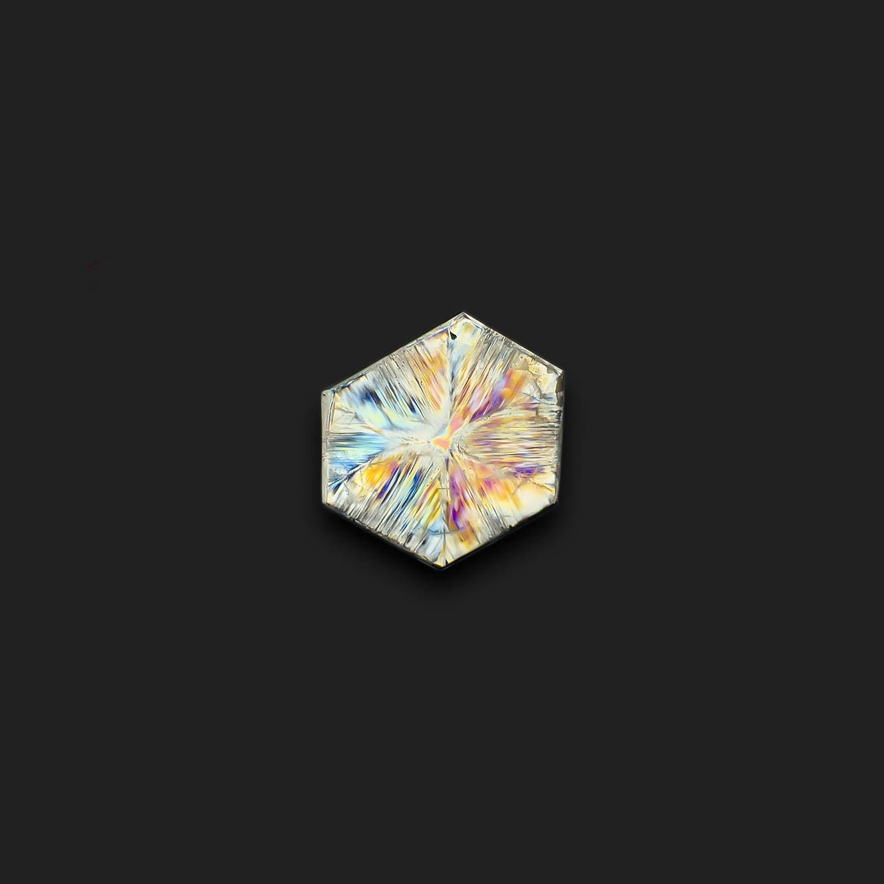トラピッチェクォーツ 偏光板2枚付き コロンビア・ボヤカ産 49.84ct[230622271]29.5x26.7mm前後
