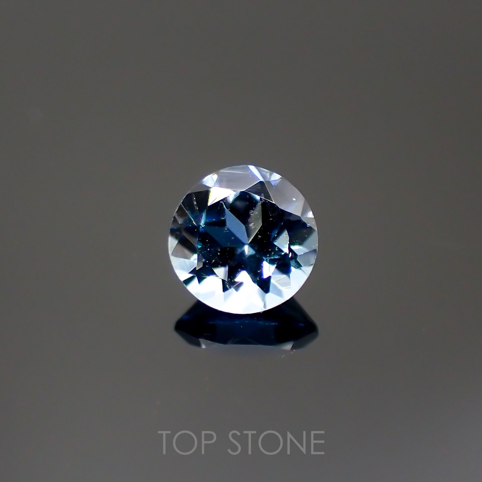 サンタマリアアクアマリン(宝石名アクアマリン)ブラジル産 0.22ct 識別済[220114677]4x3.9mm前後