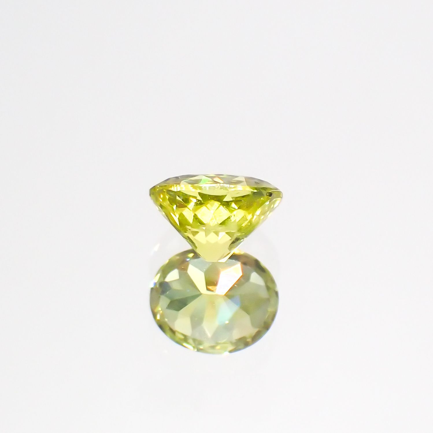 クリソベリル(宝石名クリソベリル)マダガスカル産 0.58ct 識別済[220114495]5.4x4.6mm前後