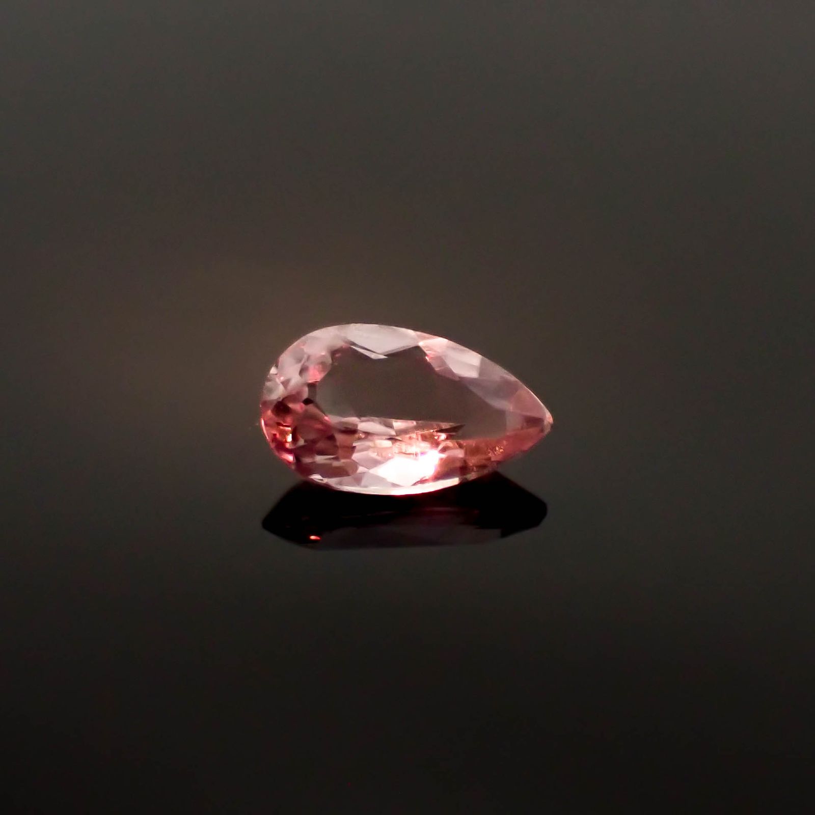 カラーシフト ピンクダイアスポア アフガニスタン産 0.61ct[240627980]7.2x4.4mm前後