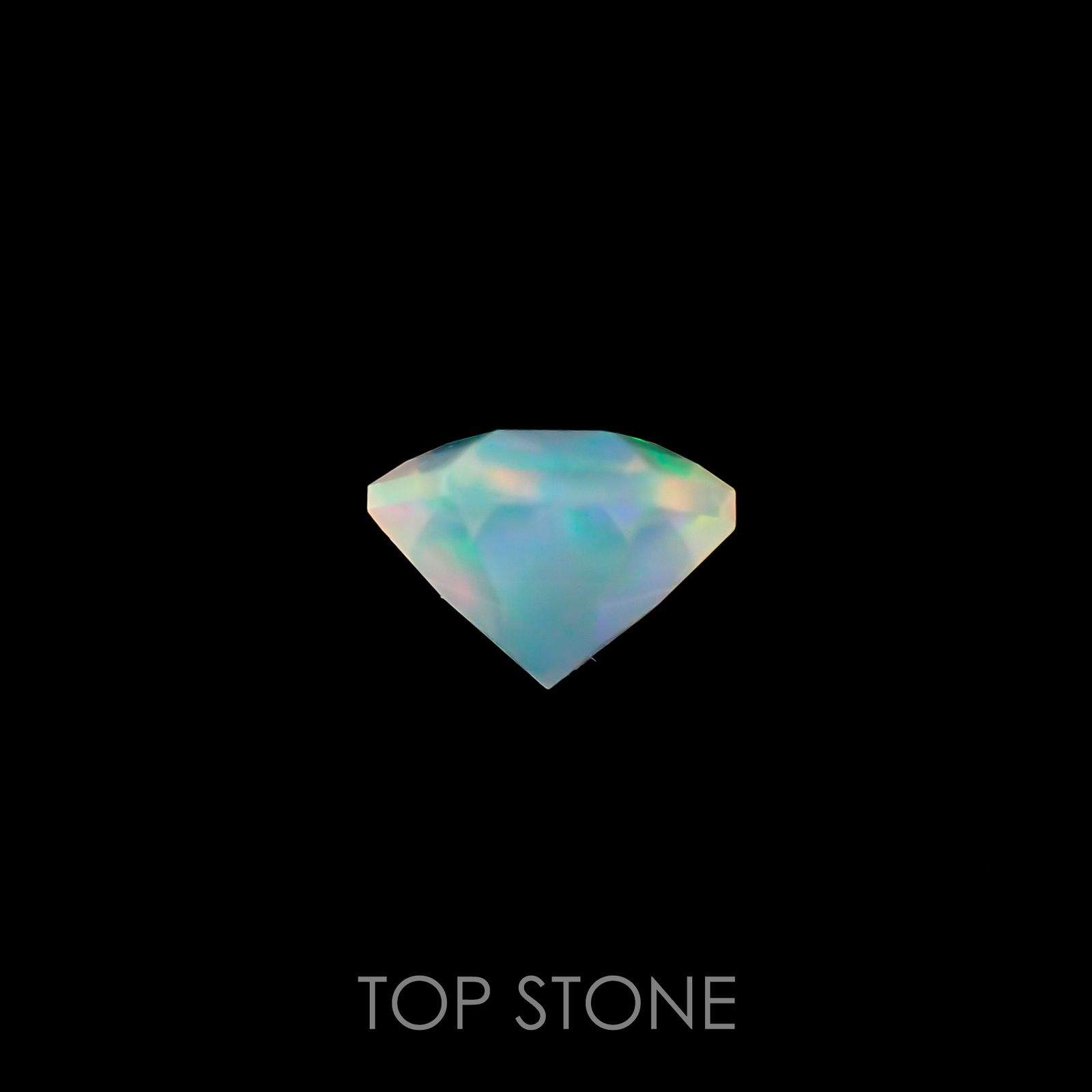 ◇ヘキサゴンカット◇エチオピアオパール(宝石名オパール) エチオピア産 0.43ct 識別済[210611040]5.4×5.3mm前後