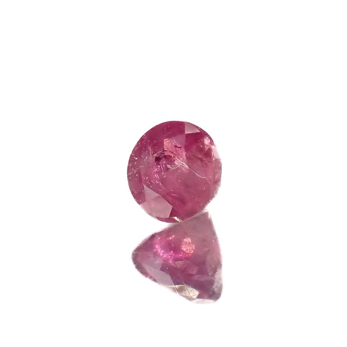 レッドベリル(宝石名レッド・ベリル)アメリカ・ユタ州産 0.083ct 識別済[220716752]2.6x2.6mm前後