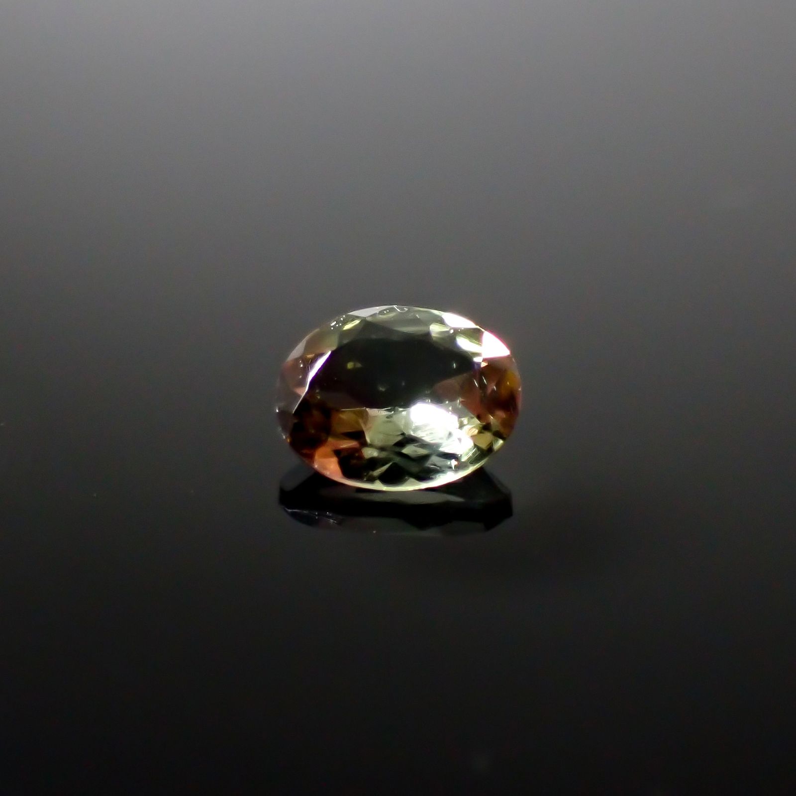 バイカラートルマリン ブラジル産 0.29ct[240929012]4.9x3.8mm前後