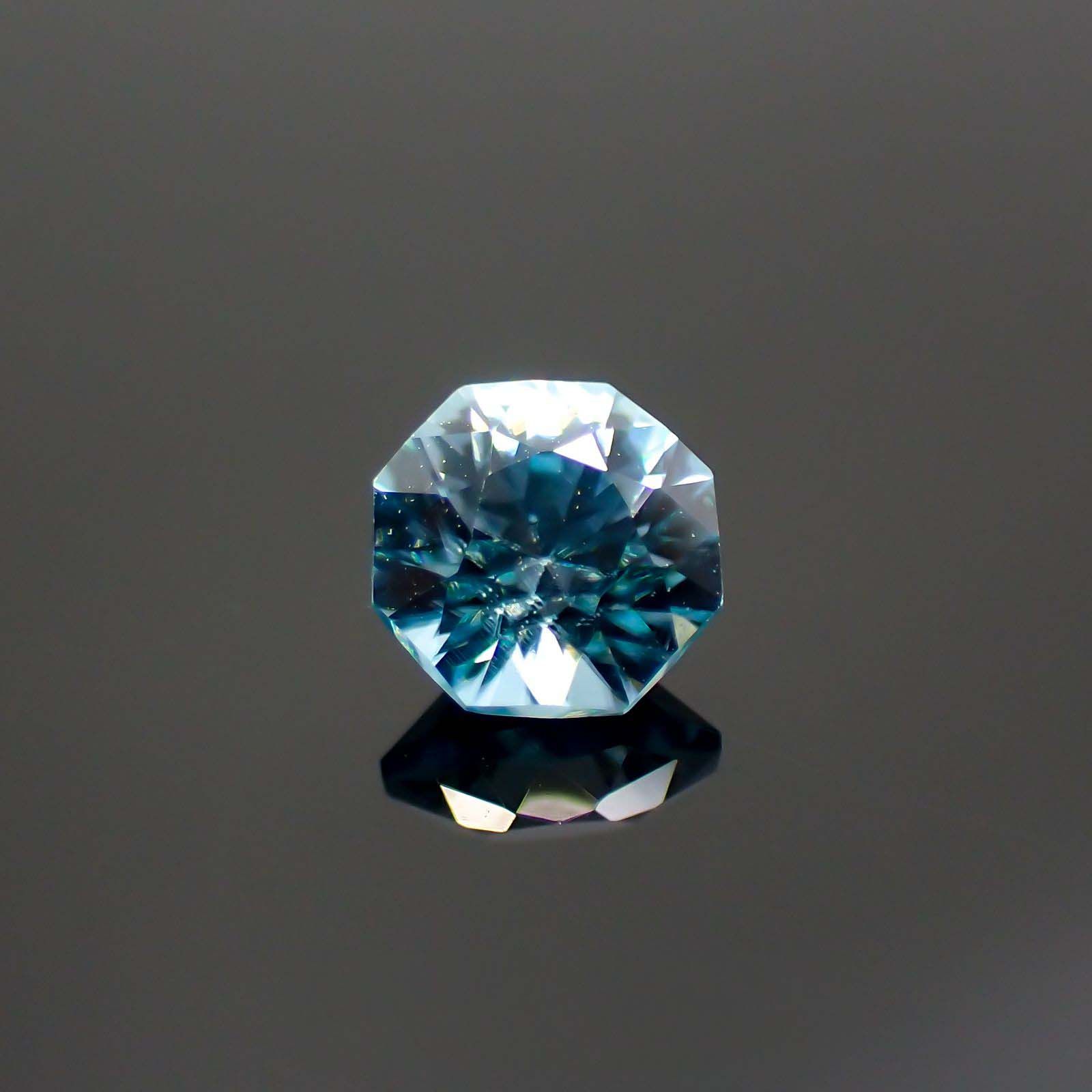 ◇オクタゴンカット◇ブルージルコン(宝石名ジルコン)カンボジア産 0.80ct 識別済[220113999]5x4.9mm前後