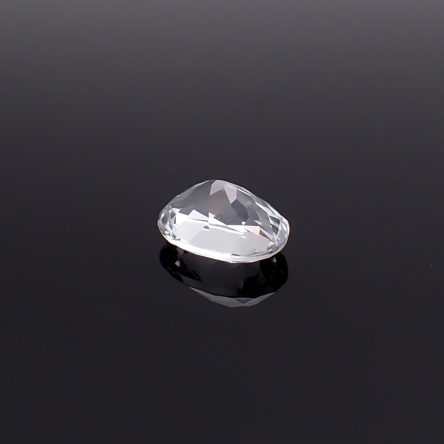 シルバーアパタイト フルオレッセンス アフリカ産 識別済 1.09ct / 7.4x5.5mm前後 [260632513]