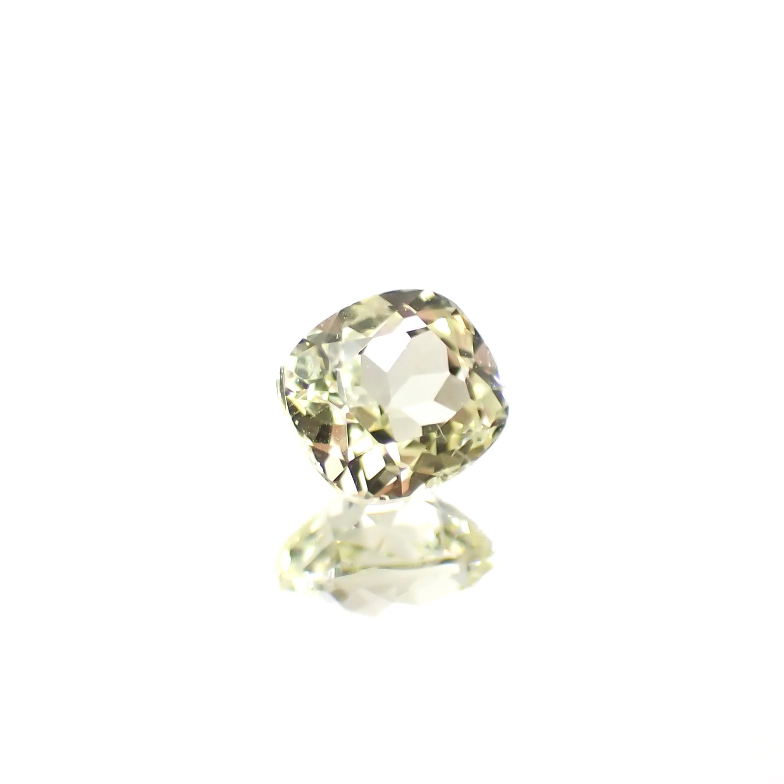 イエローアパタイト メキシコ産 0.58ct [241129472]4.8x4.5mm前後