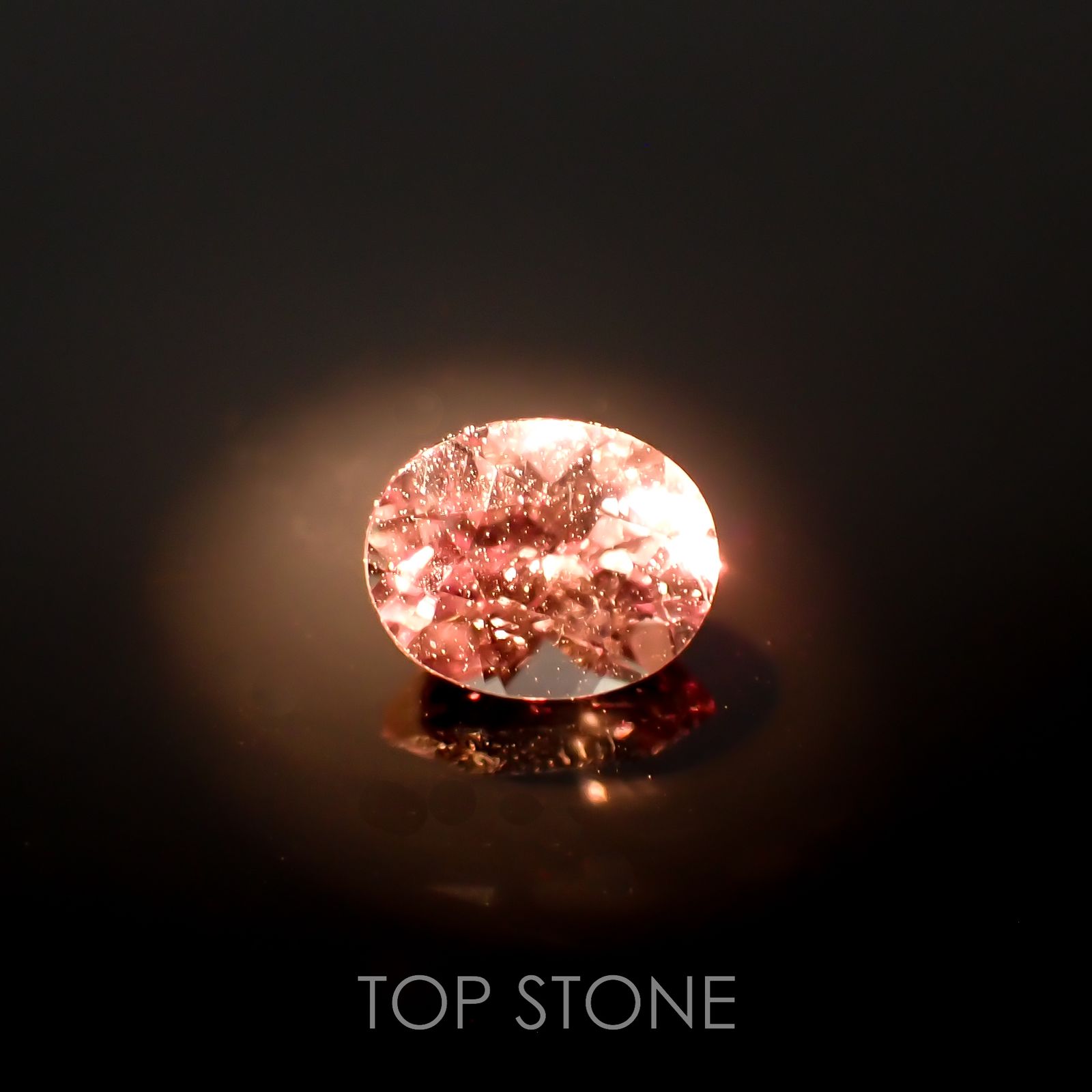 カラーシフト ダイアスポア(宝石名ダイアスポア)トルコ産 0.68ct 識別済[220616683]5.9x4.7mm前後