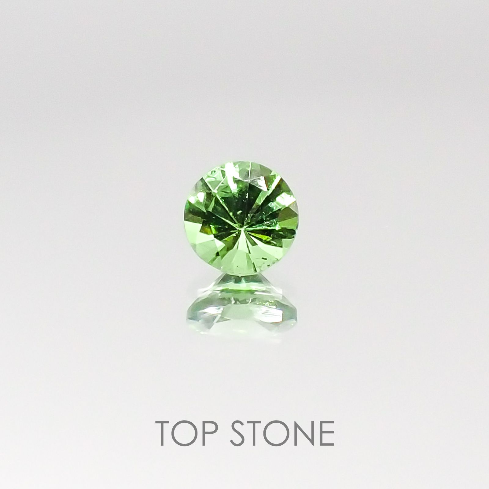 ミントガーネット タンザニア産 ルース 0.3ct[5519]4.1×4.1mm前後