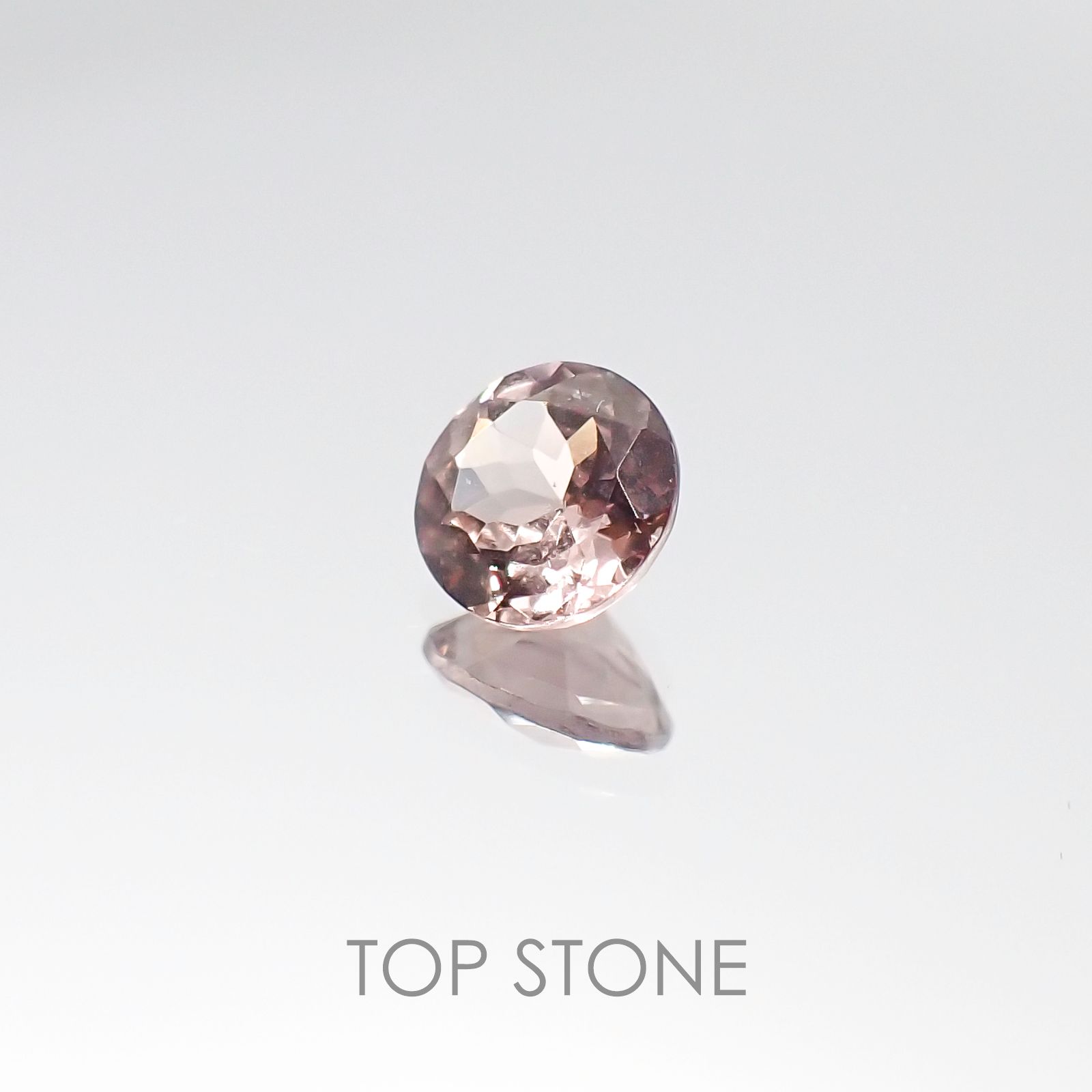 カラーチェンジマラヤガーネット(宝石名ガーネット) タンザニア・マヘンゲ産 0.58ct 識別済[20106087]5.2×5.1mm前後