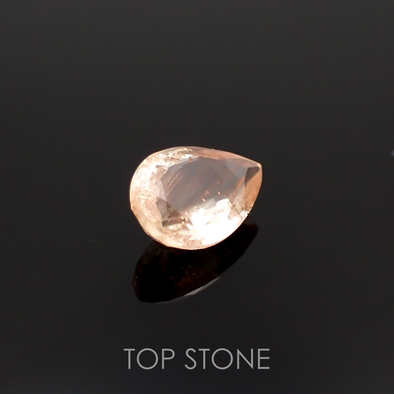 オレゴンサンストーン(宝石名ラブラドライト)アメリカ・オレゴン州産 1.18ct 識別済[230120124]8.9x6.1mm前後