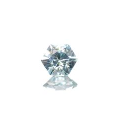 ◇ヘキサゴンカット◇アイスブルージルコン(宝石名ジルコン)カンボジア産 0.76ct 識別済[230320854]4.8x4.8mm前後