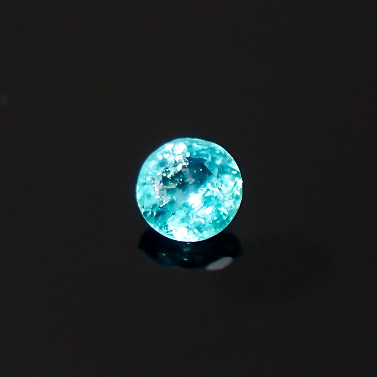パライバトルマリン ブラジル産 0.024ct[220616518]1.8x1.7mm前後