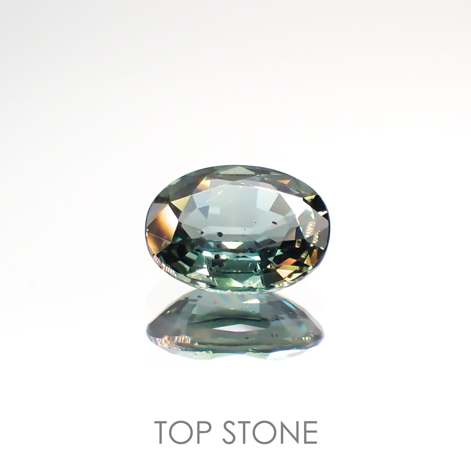 バイカラーサファイア(宝石名バイカラー・サファイア) マダガスカル/スリランカ産 1.27ct 識別済[210912478]7.6×5.8mm前後