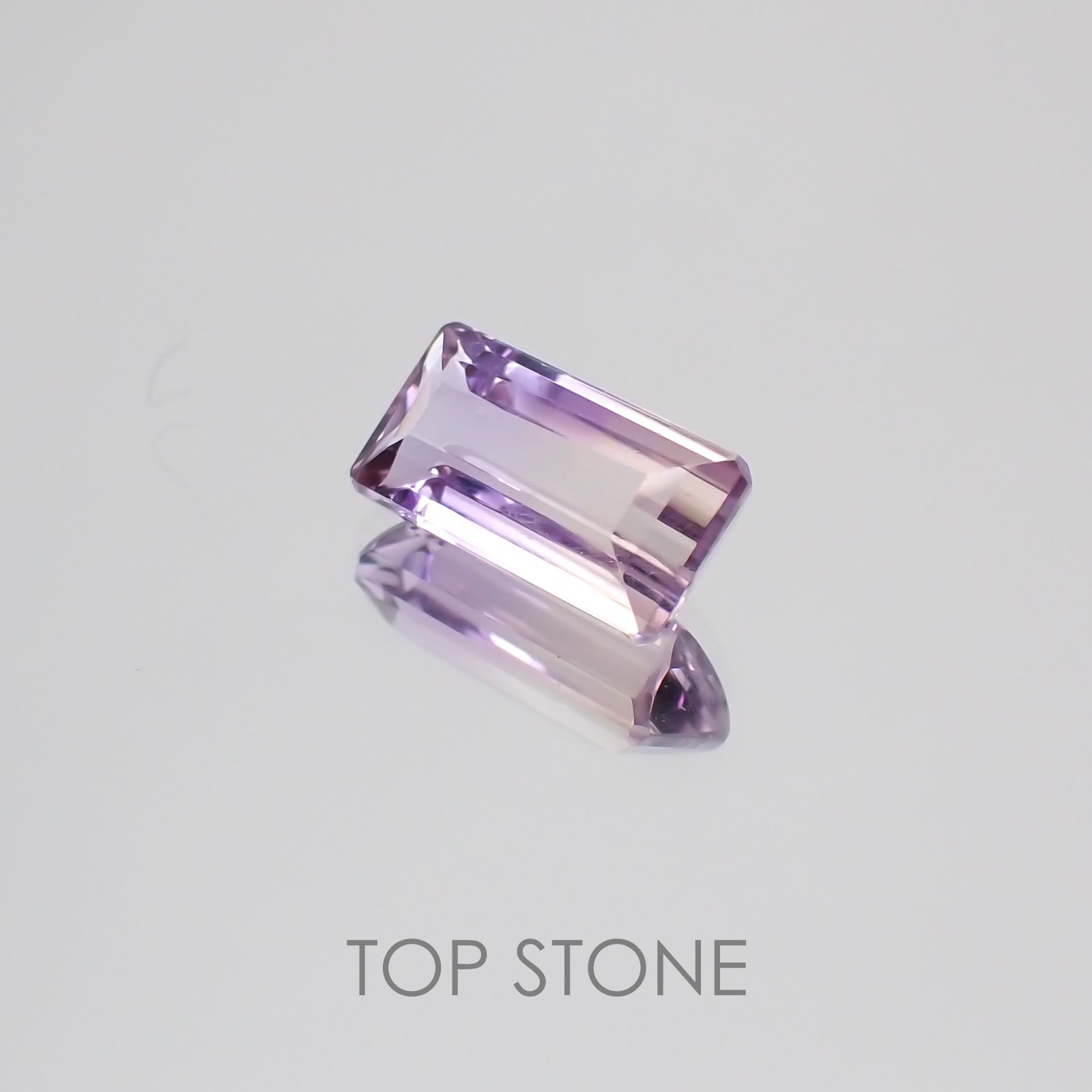 アワーグラスアメジスト モロッコ産 ルース 1.77ct[21028588]10.1×5.2mm前後
