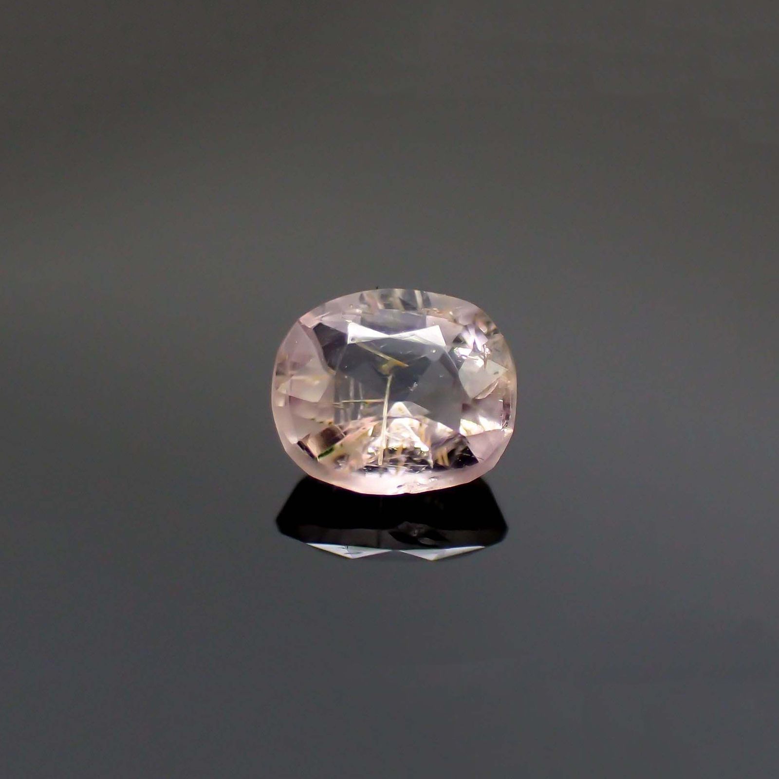 ポードレッタイト(宝石名ポードレッタイト)ビルマ産 ソ付(彩珠) 0.318ct / 4.7x4.1mm前後 [260722814]