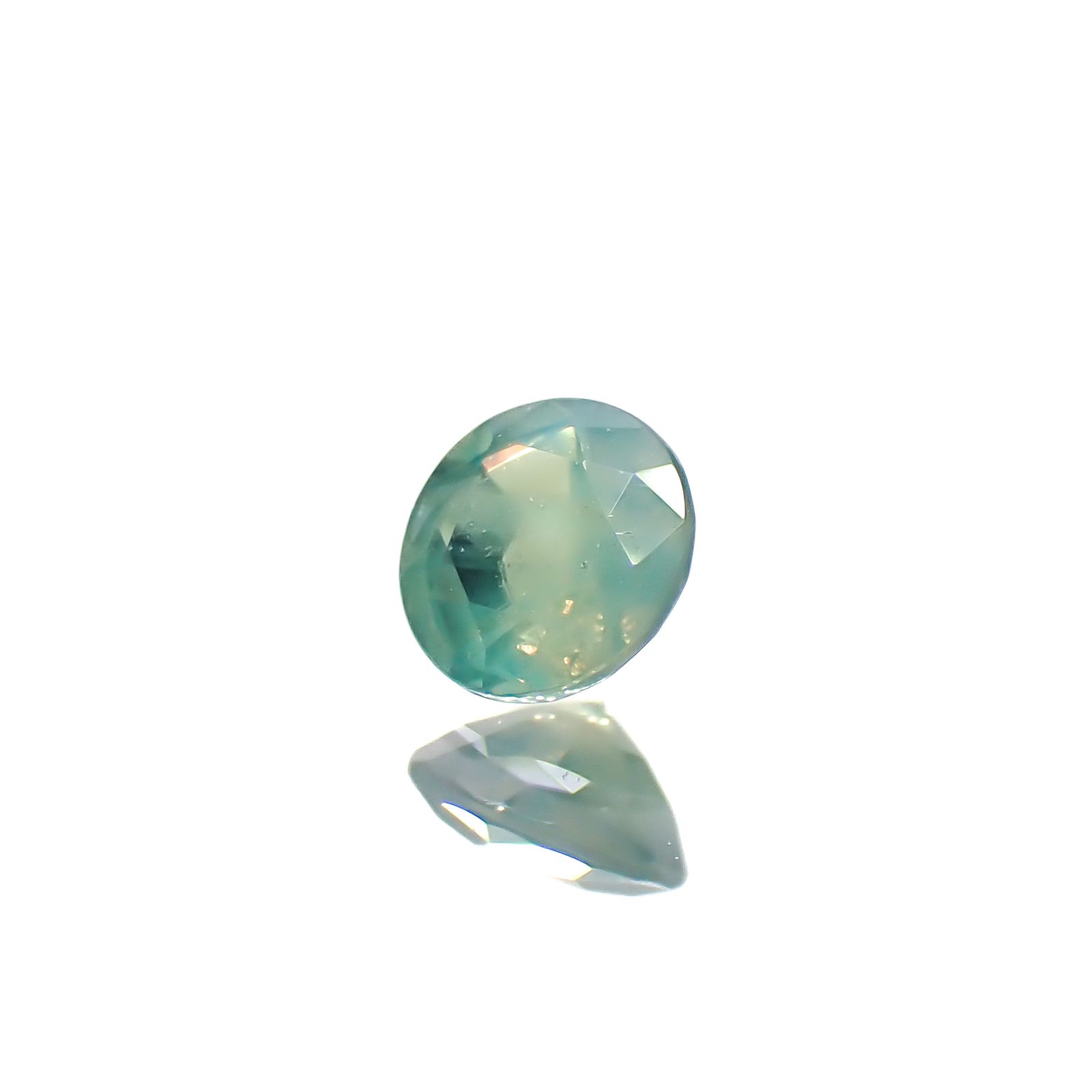 シルキーアレキサンドライト ブラジル・ミナスジェライス州ヘマチタ鉱山産 0.12ct [241129507]3x3mm前後