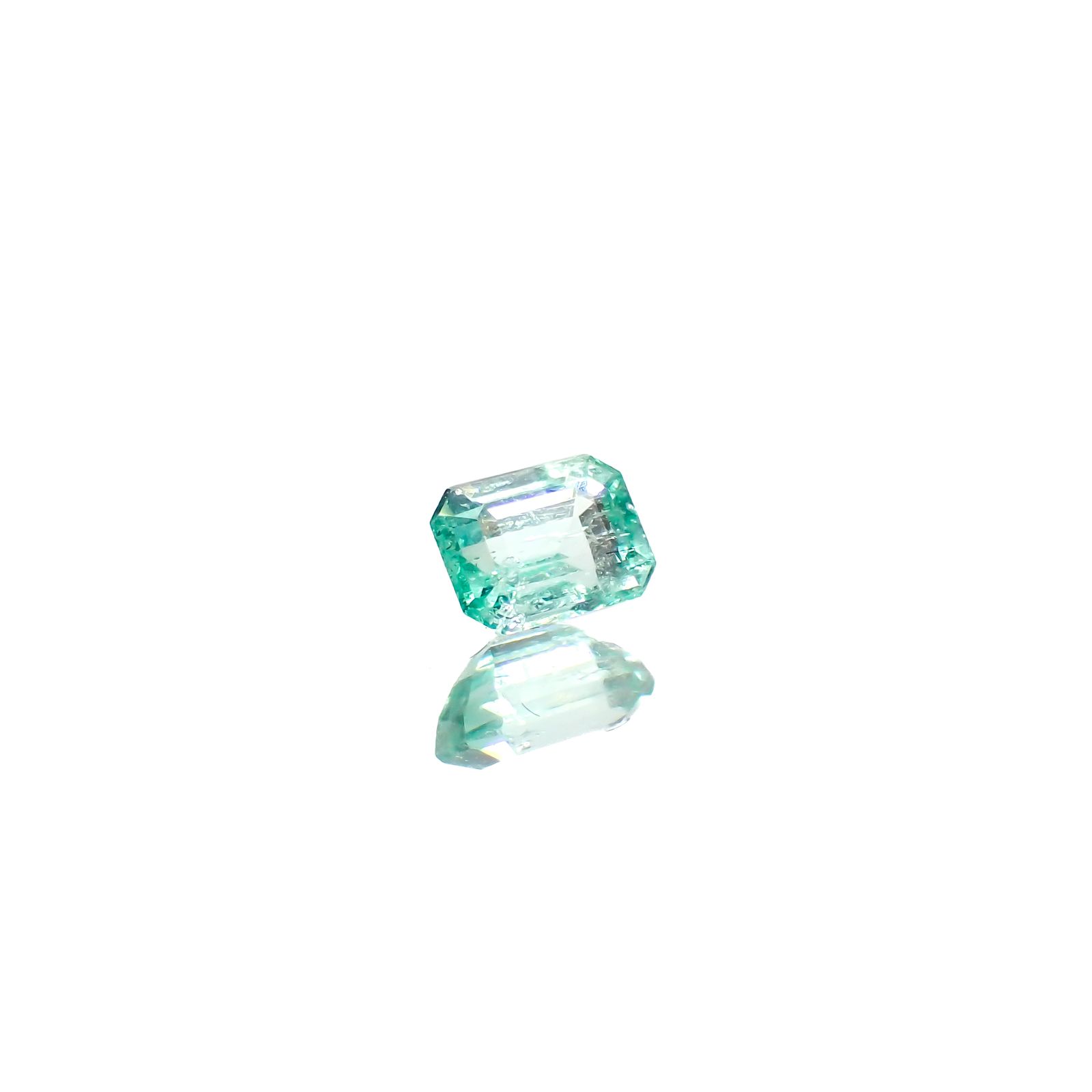 パステルカラーエメラルド コロンビア産 0.20ct[240225953]3.8x2.8mm前後