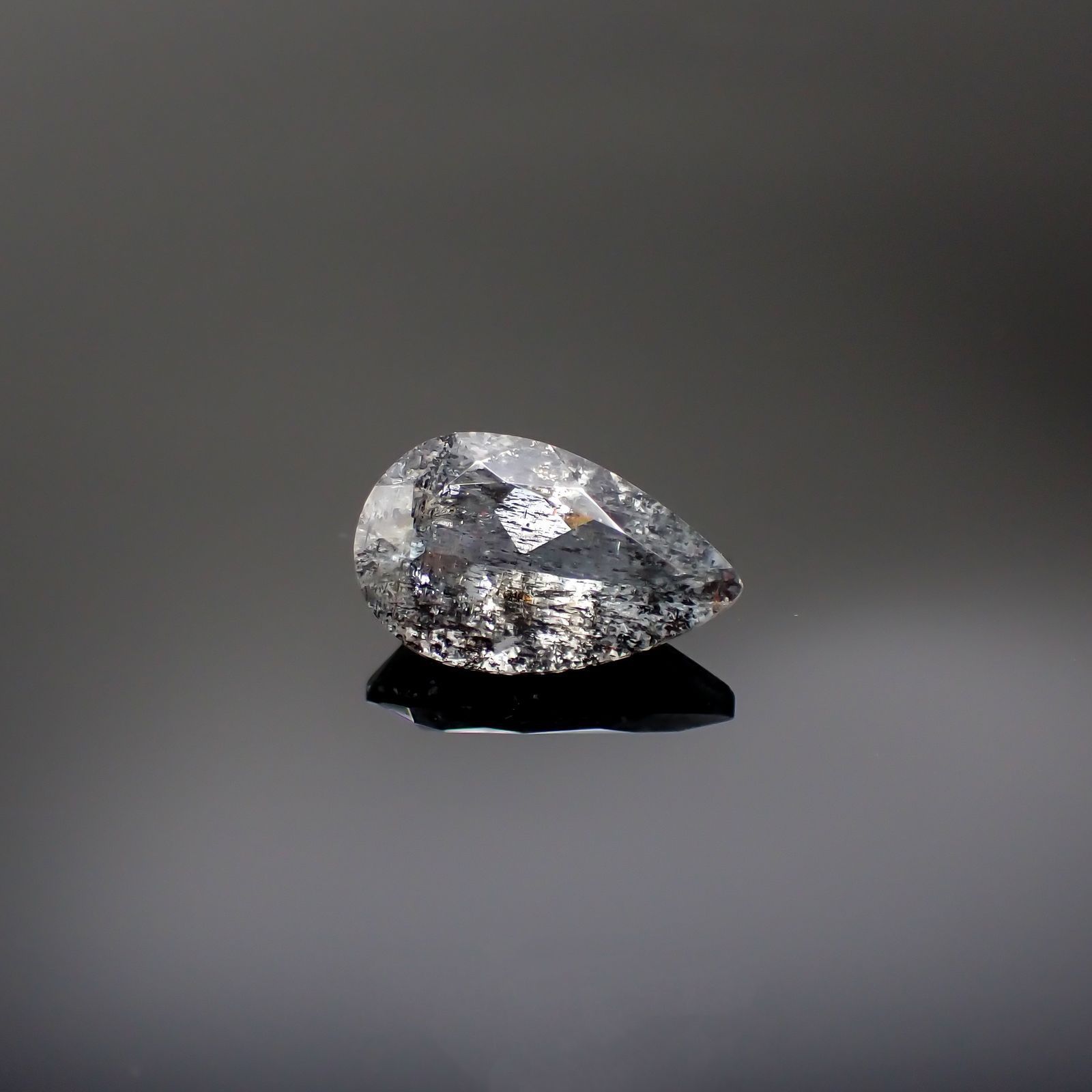モスアクアマリン ブラジル産 2.18ct[220716804]12x7.4mm前後