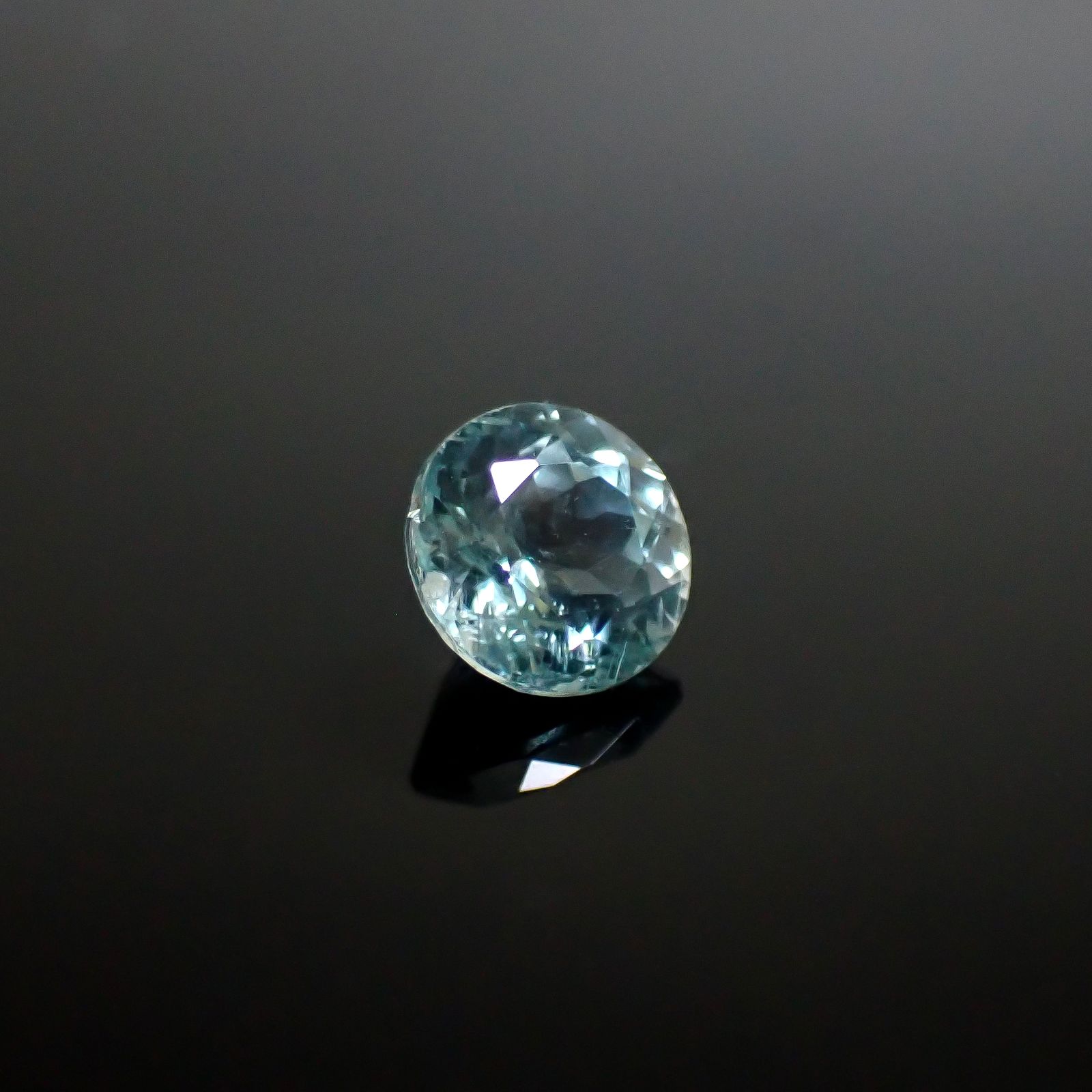 シーフォームカイヤナイト(宝石名カイヤナイト)タンザニア産 1.72ct 識別済[220616284]7.1x7.1mm前後