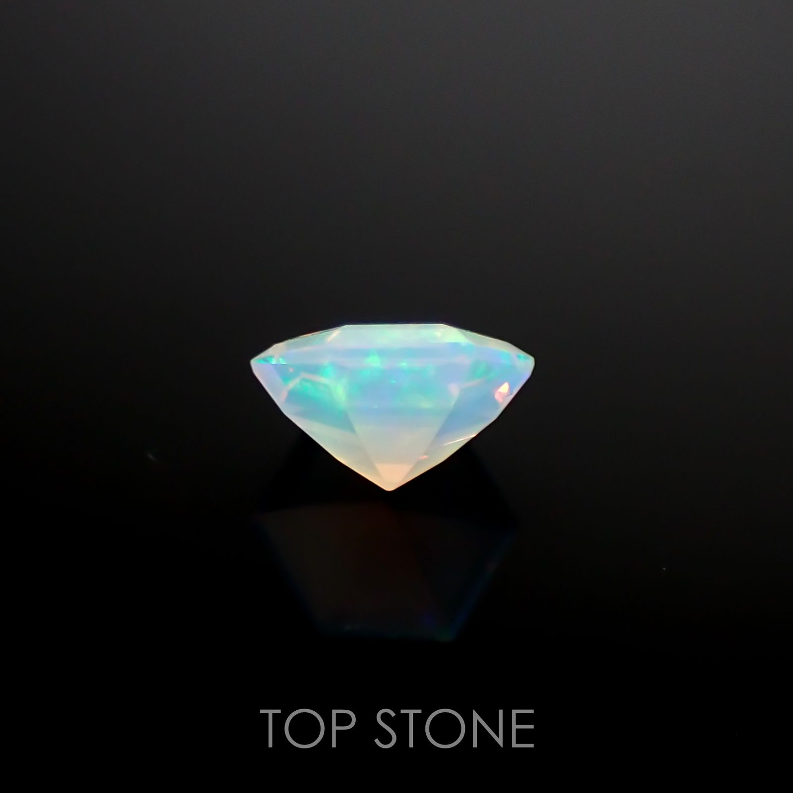 ◇ヘキサゴンカット◇エチオピアオパール(宝石名オパール)エチオピア産 0.26ct 識別済[220115483]4.7x4.6mm前後