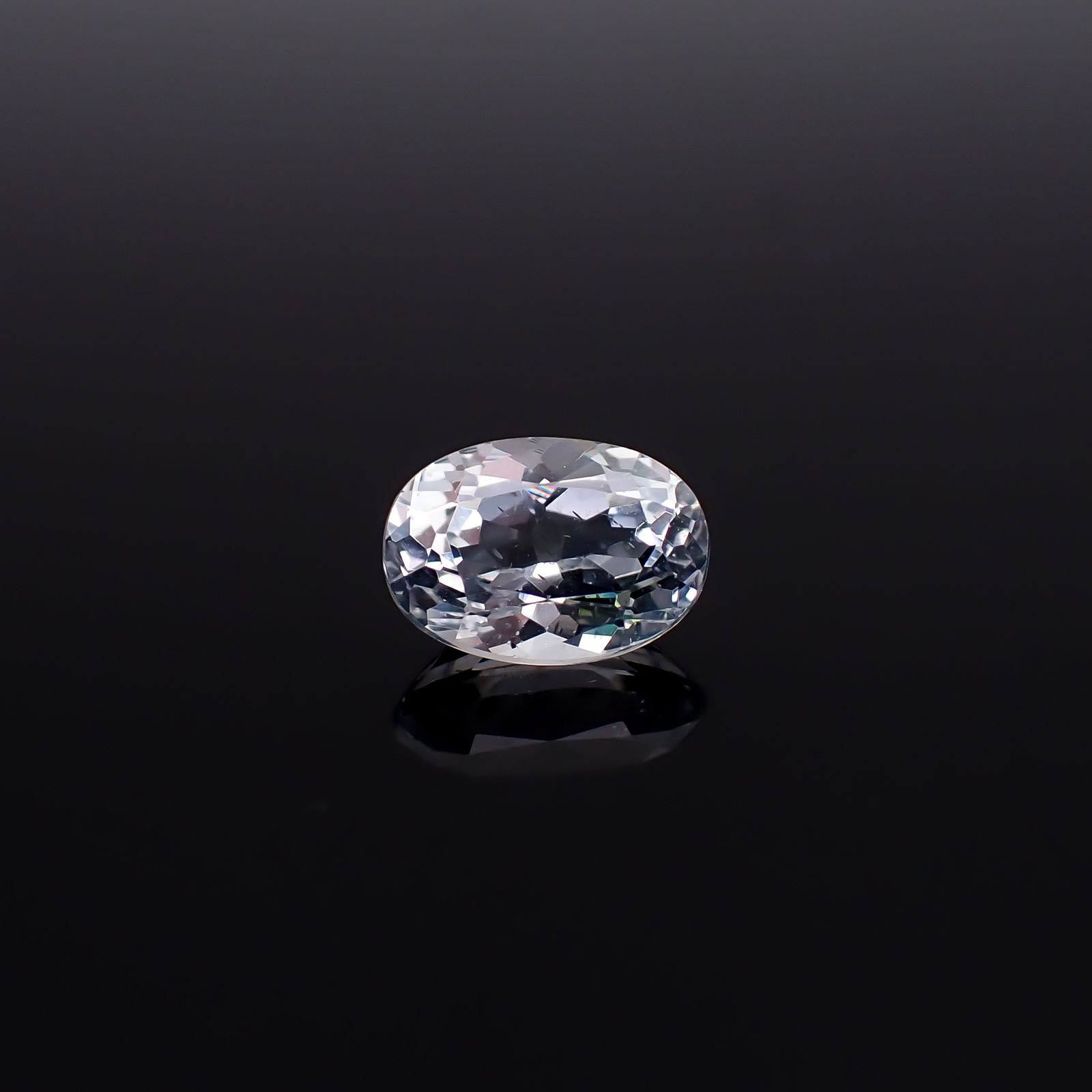シルバーアパタイト フルオレッセンス アフリカ産 識別済 1.31ct / 7.9x5.5mm前後 [260632508]