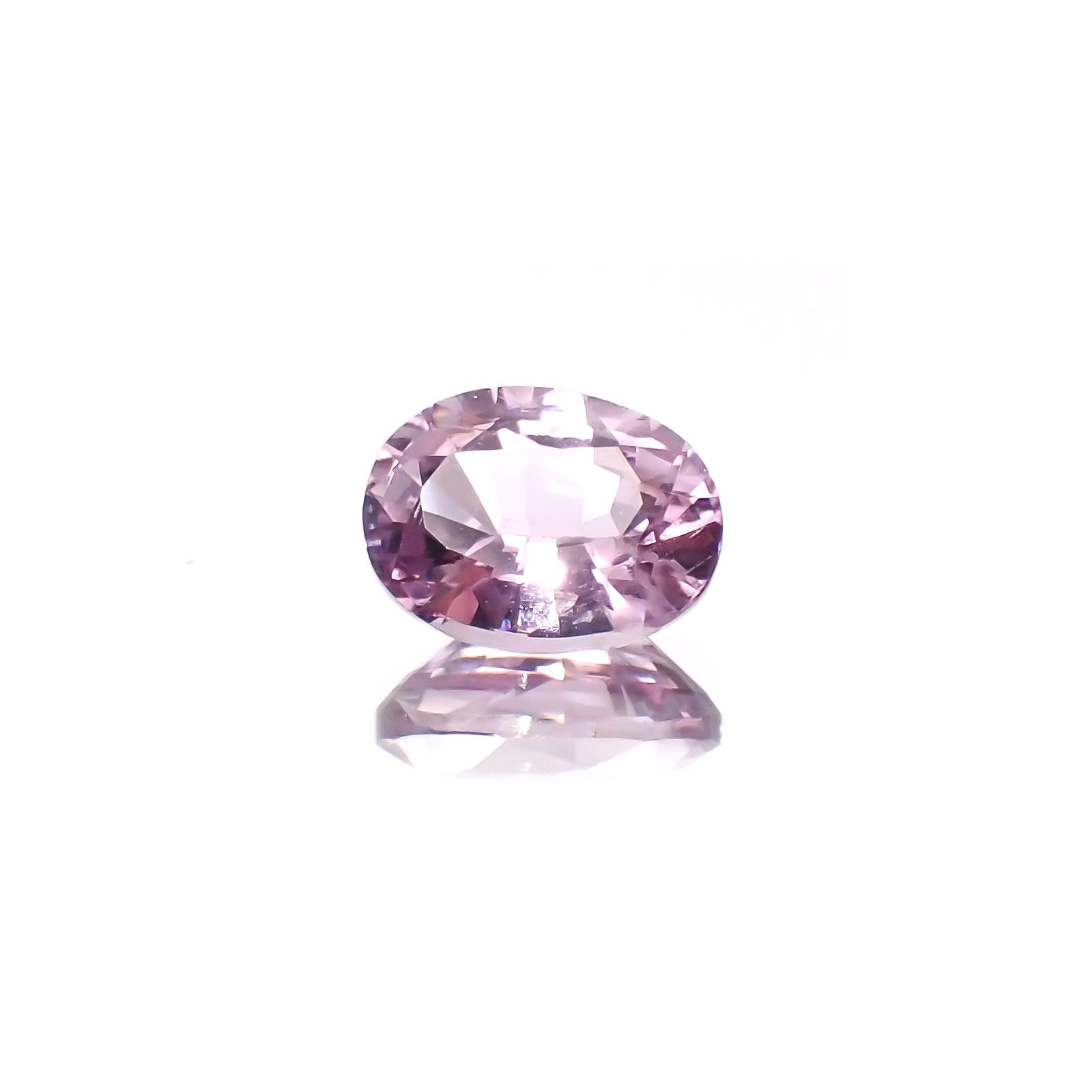 ラベンダーピンクスピネル(宝石名スピネル)ビルマ/マダガスカル産 0.84ct 識別済[250220602]6.5x4.9mm前後