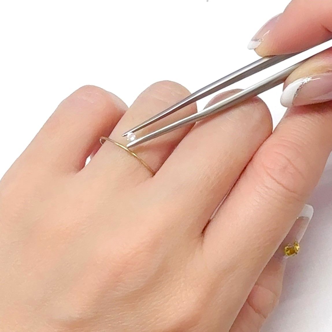 ピンクユークレース(宝石名ピンク・ユークレース)ブラジル産 0.058ct ソ付(彩珠)[240728569]2.4x2.4mm前後