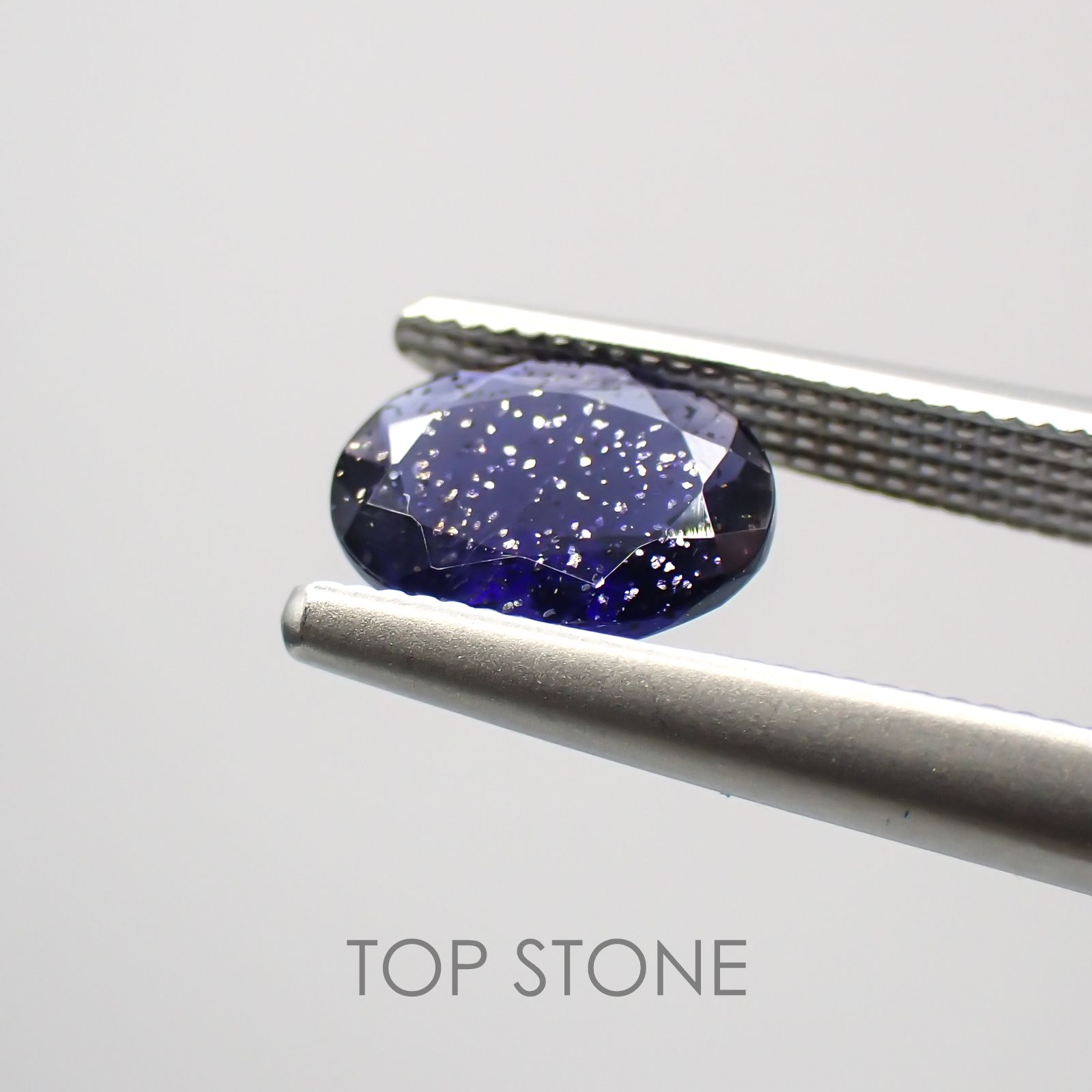 アイオライトサンストーン ブラジル・インド産 ルース 0.58ct[210310441]7×5.1mm前後