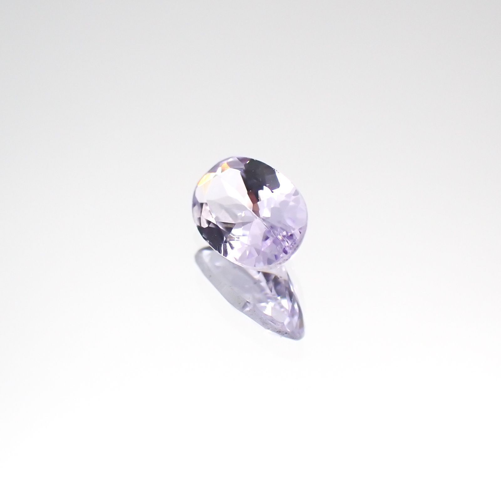 ラベンダーゾイサイト(宝石名ゾイサイト)タンザニア産 0.39ct