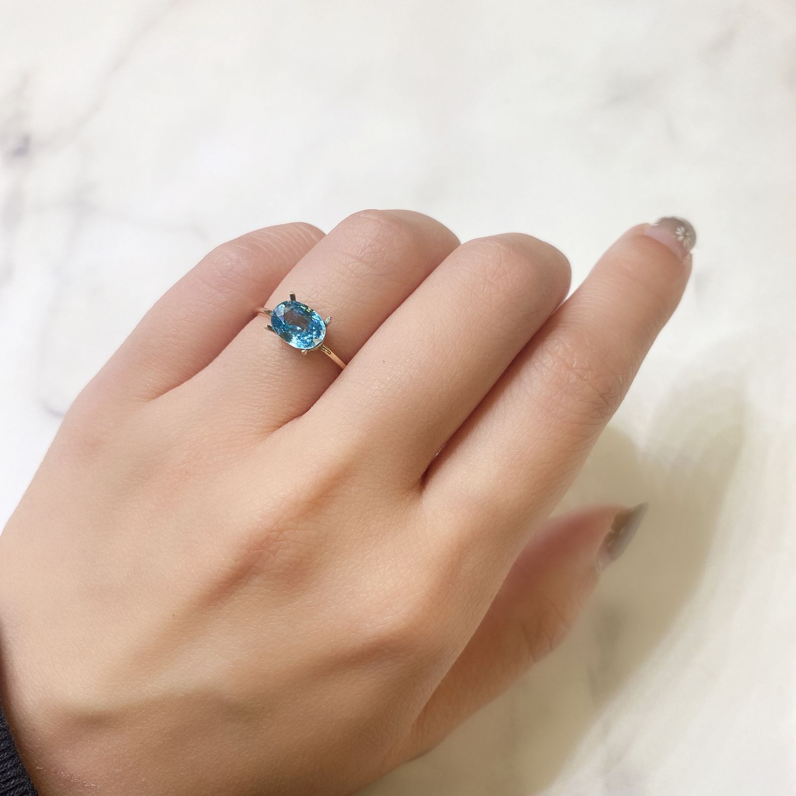 ブルージルコン(宝石名ジルコン) カンボジア産 1.82ct 識別済[251013451]7.8×6mm前後