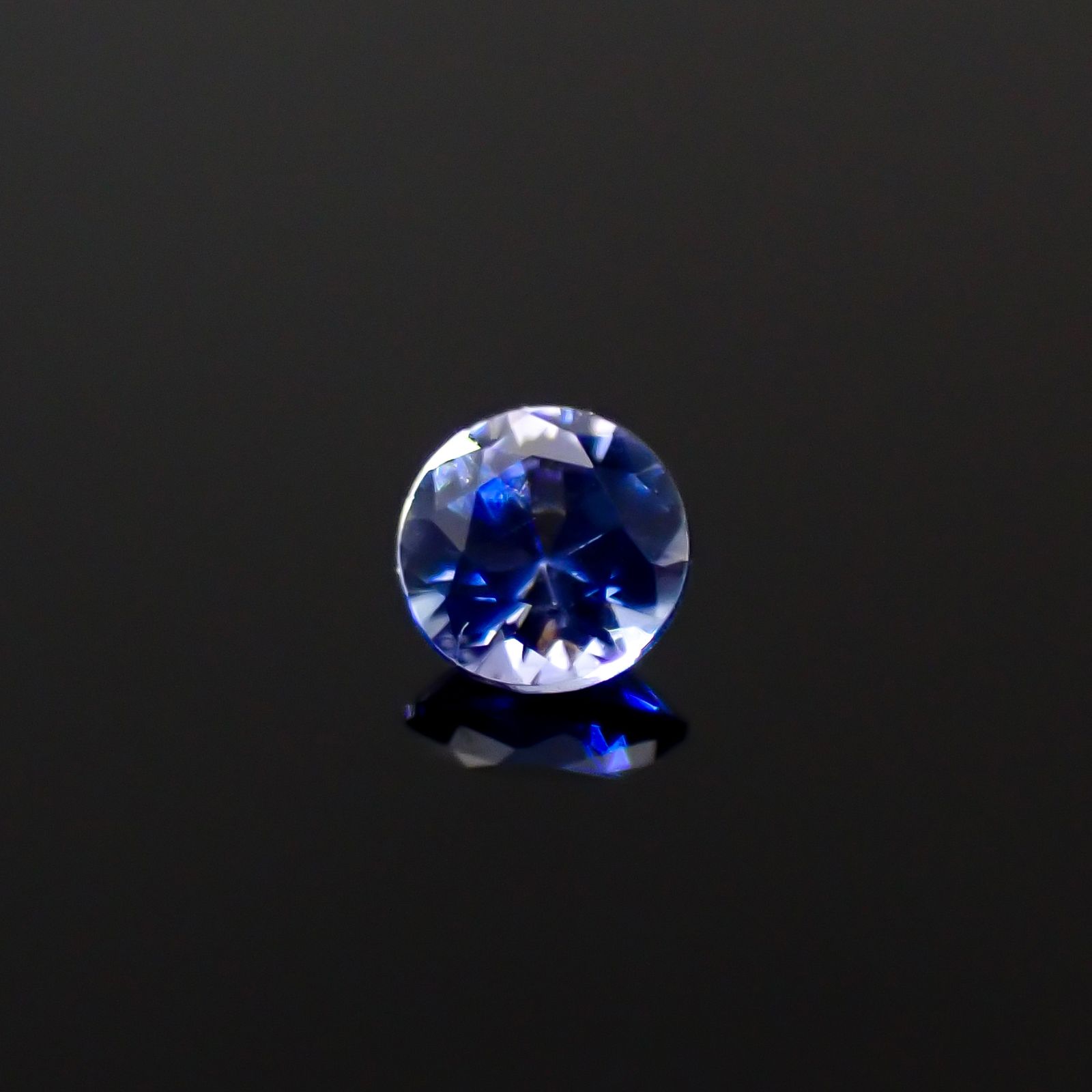 ベニトアイト アメリカ・カリフォルニア州産 0.084ct[240527386]2.6x2.6mm前後