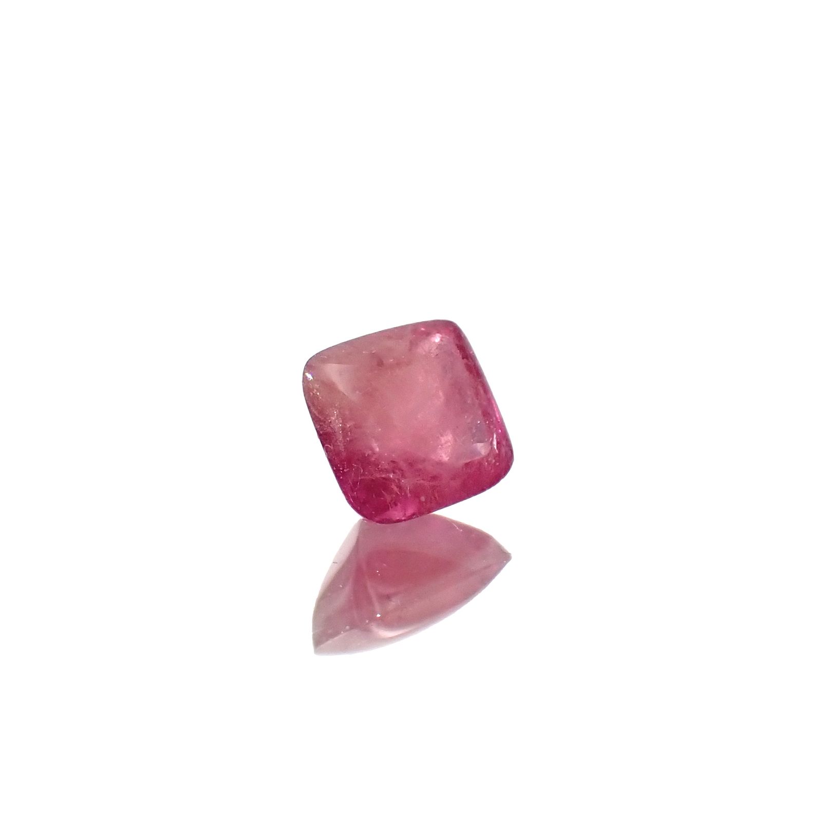 ◇バフカット◇レッドベリル アメリカ・ユタ州産 0.22ct[231023765]3.8x3.5mm前後