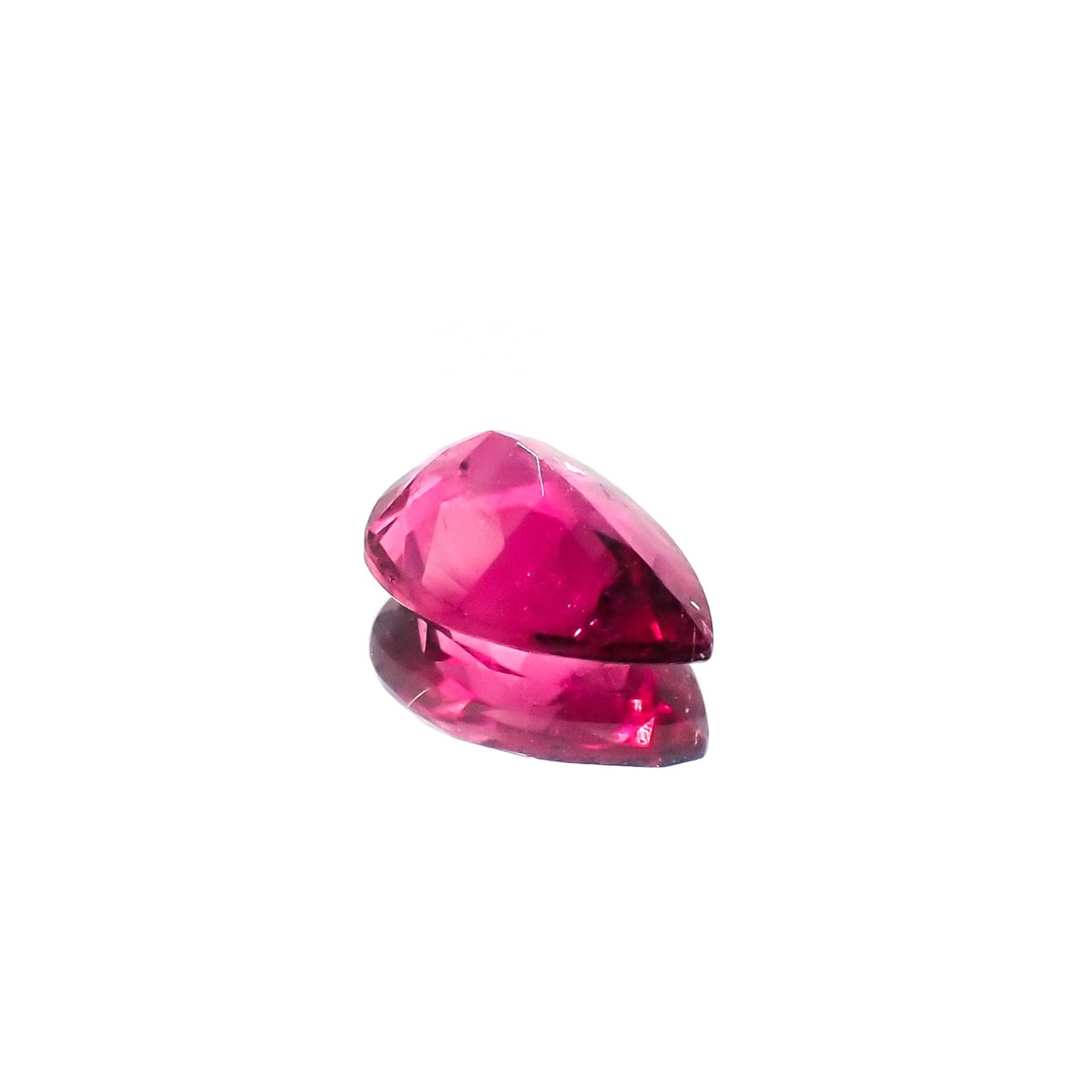 パープルトルマリン(宝石名パープル・トルマリン)ブラジル産 識別済 0.88ct / 8.1x5.7mm前後 [260323894]