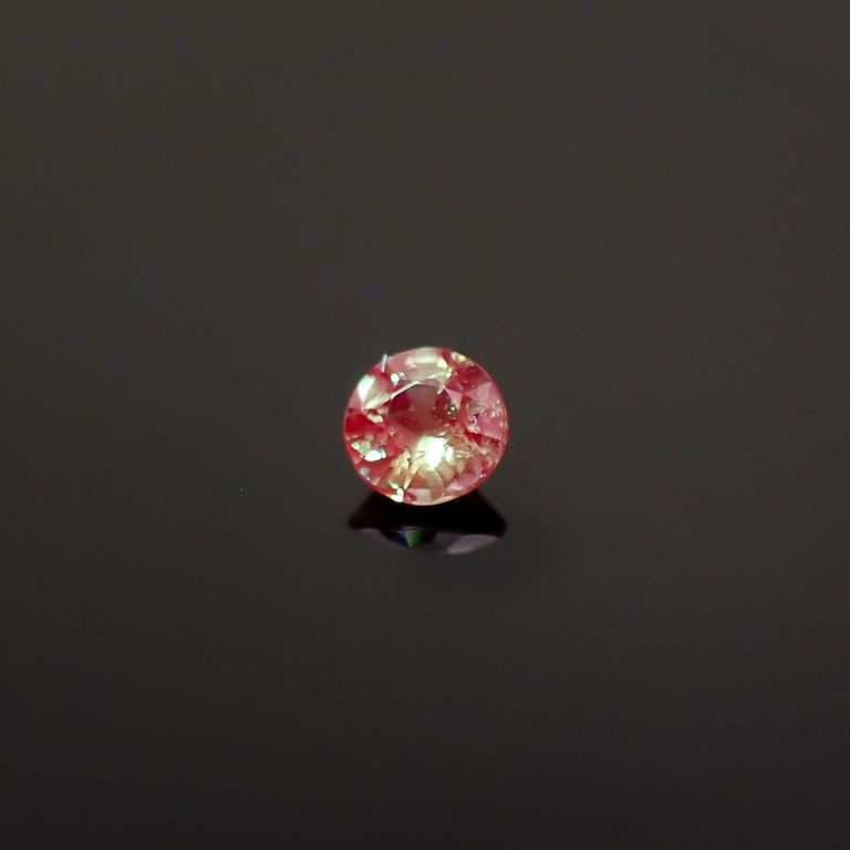 長波365(ライト)の照射で蛍光