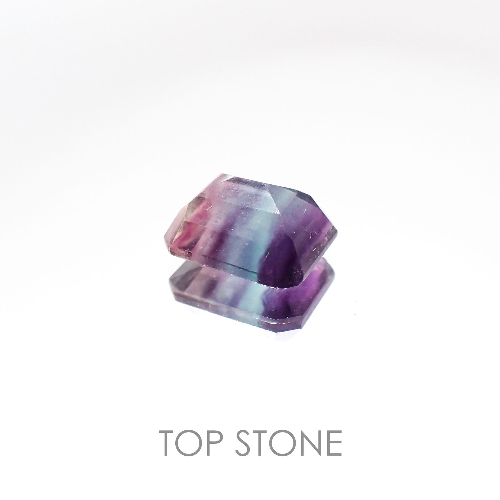バイカラーフローライト ブラジル産 ルース 3.89ct[2010107055]10.1×8mm前後