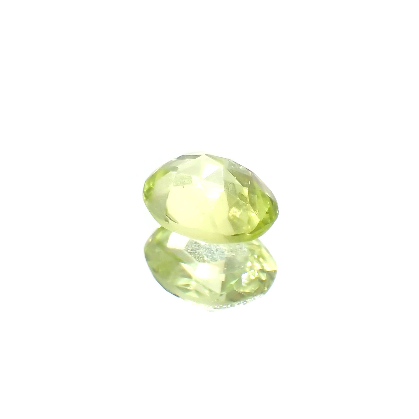 パロットクリソベリル(宝石名クリソベリル)インド産 0.39ct 識別済[220114516]5x3.9mm前後
