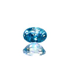 ブルージルコン(宝石名ジルコン)カンボジア産 0.94ct 識別済[230823036]6.1x4.1mm前後