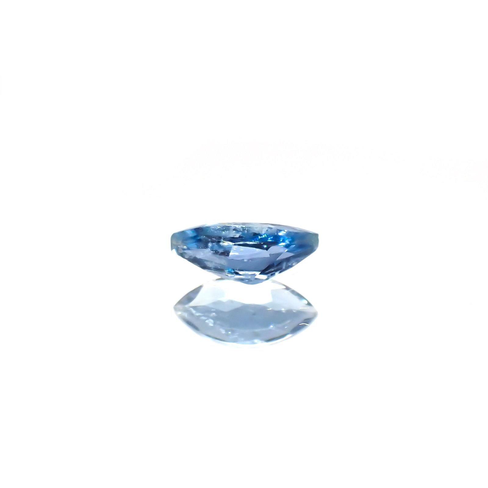 サンタマリアアクアマリン(宝石名アクアマリン) ブラジル産 0.24ct 識別済[210611408]6.1×3mm前後