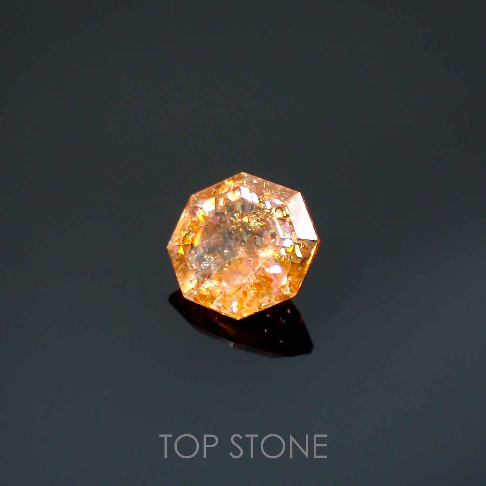◇オクタゴンカット◇イリュージョンサンストーン インド産 0.77ct[220115490]6.2x6.1mm前後