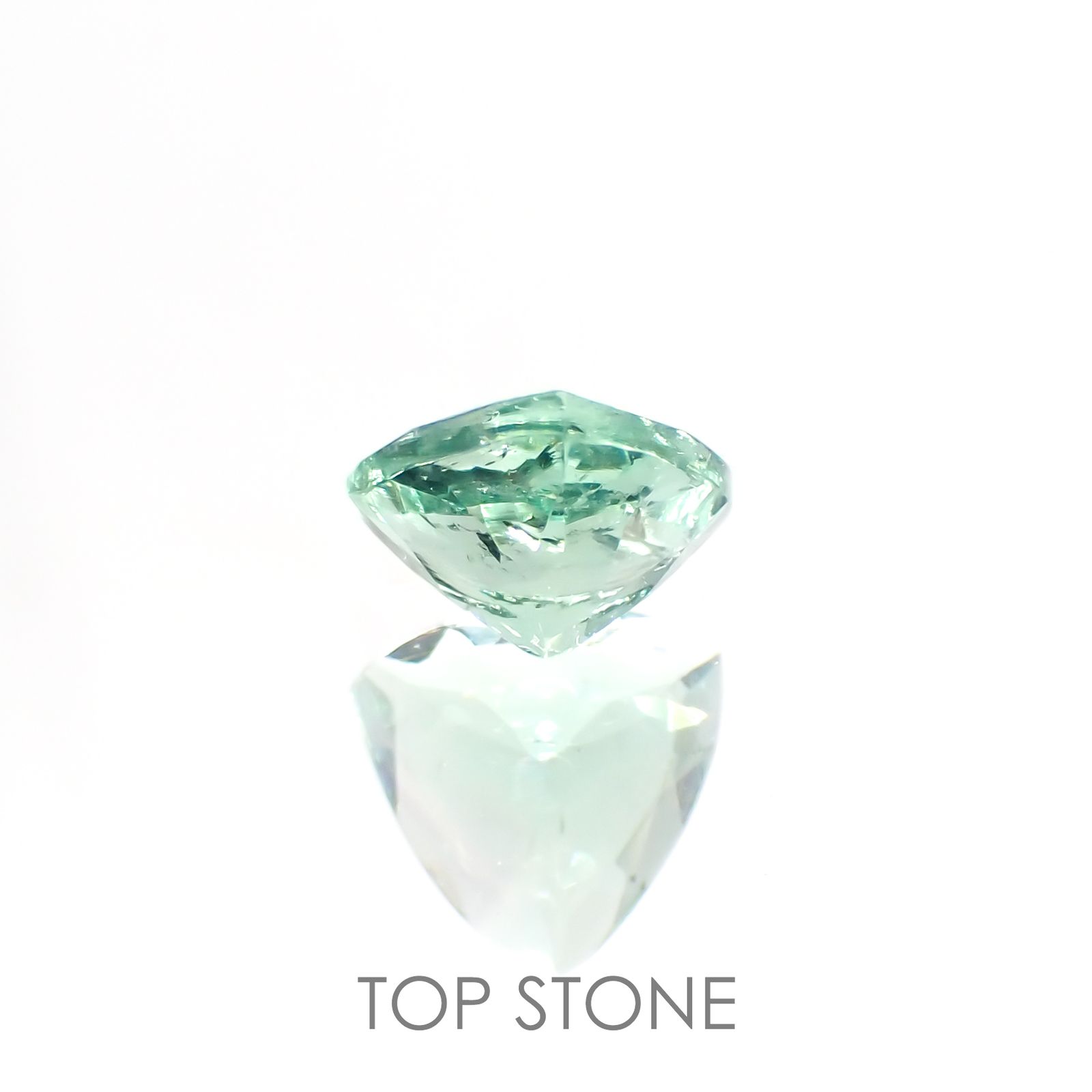 フローライト フルオレッセンス(宝石名フルオライト)イギリス・ロジャリー鉱山産 1.1ct 識別済[211113778]6.8x6.9mm前後