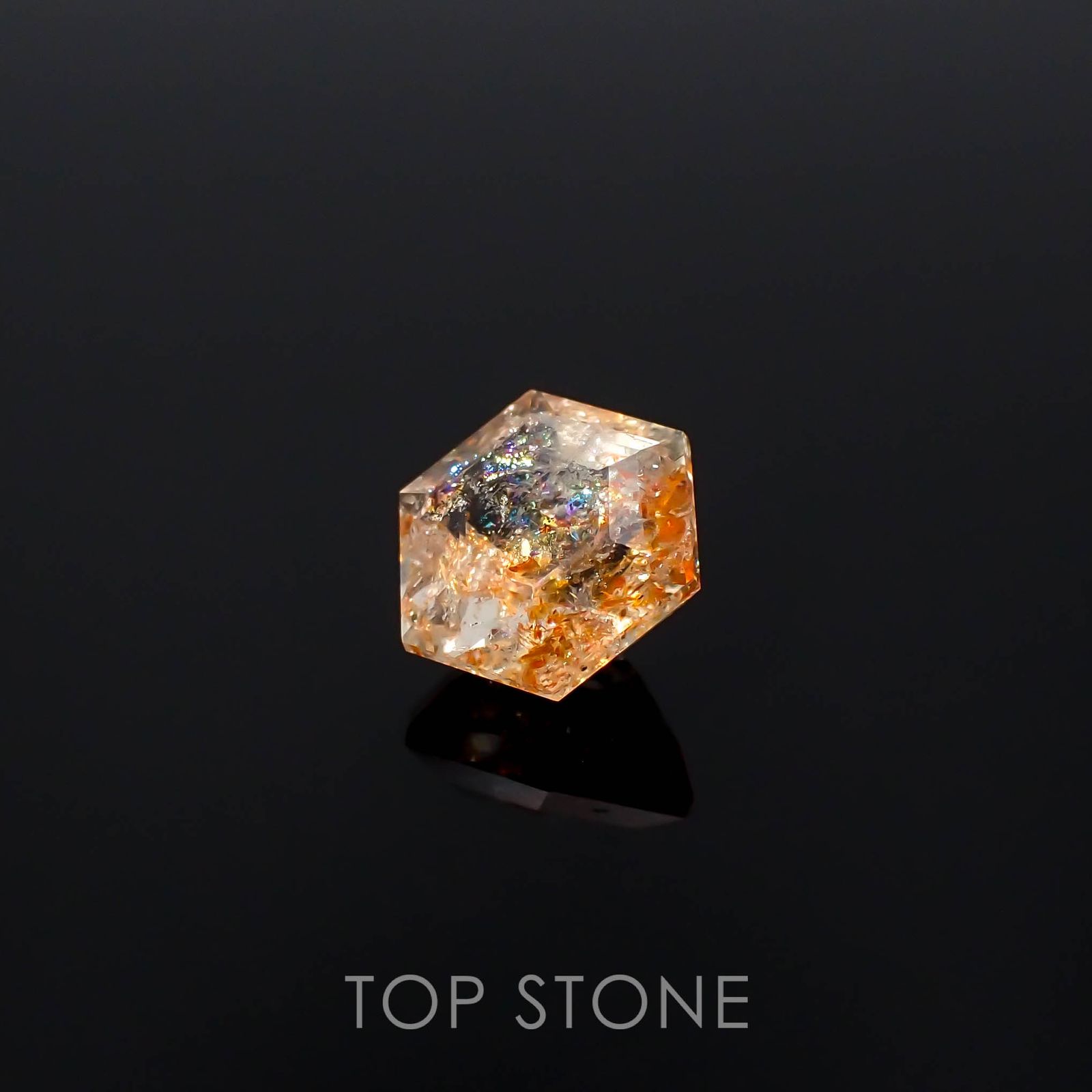 ◇ヘキサゴンカット◇イリュージョンサンストーン タンザニア産 1.32ct[230320952]6.8x6.6mm前後