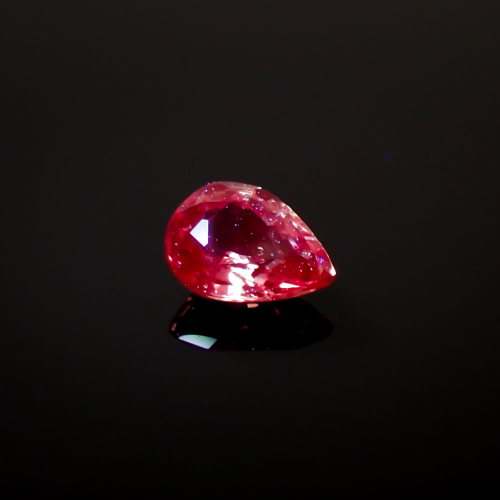 パパラチャサファイア 非加熱(宝石名サファイア/別名パパラチャ・サファイア)スリランカ産 0.19ct GIA鑑付[230521935]4.13x3.11mm前後
