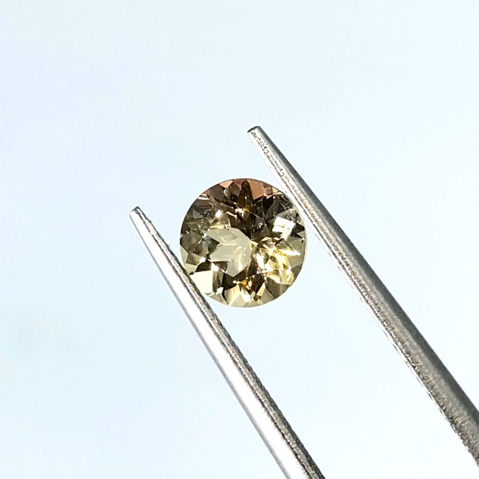 イエローベリル(宝石名イエロー・ベリル)ブラジル産 0.84ct 識別済