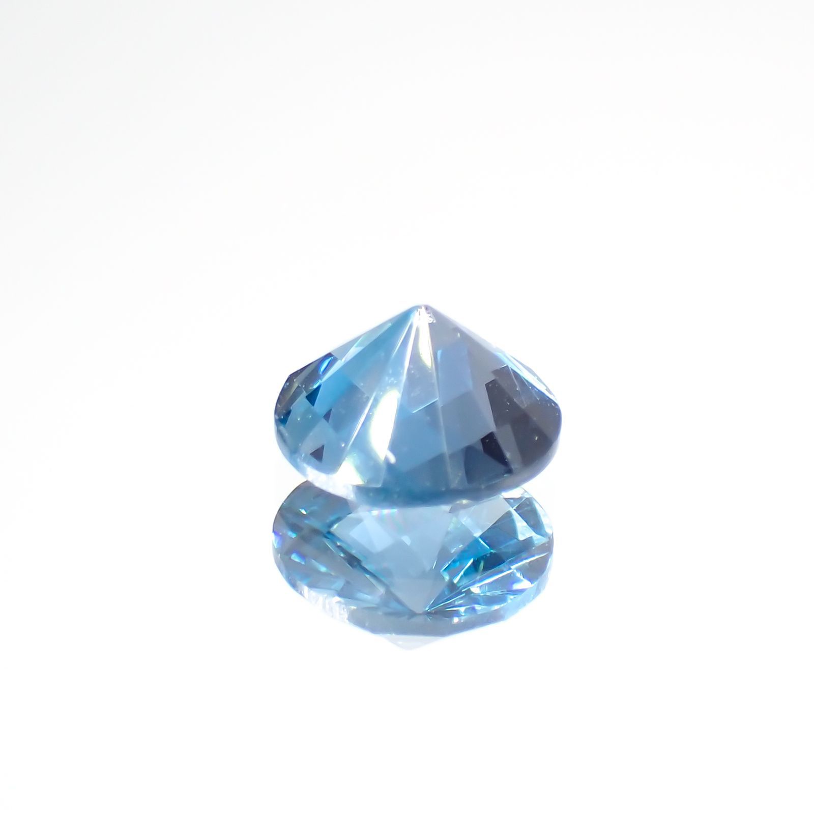 ◇チェッカーカット◇ロンドンブルートパーズ(宝石名ブルー・トパーズ) ブラジル産 1.10ct 識別済[210913041]6.5×6.5mm前後